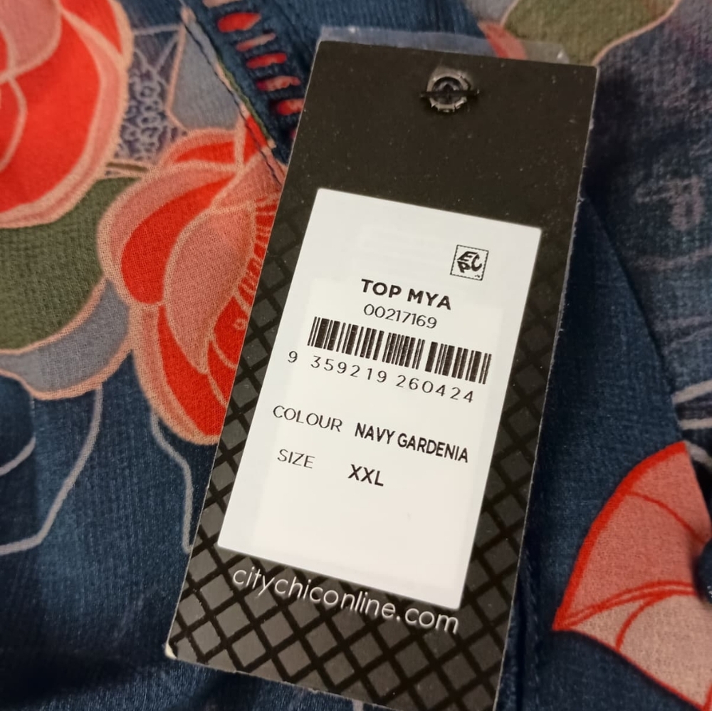 NWT City Chic Hi-Low Mya Floral Top In Navy Gardenia Size 22W/3X - Picture 7 of 7
